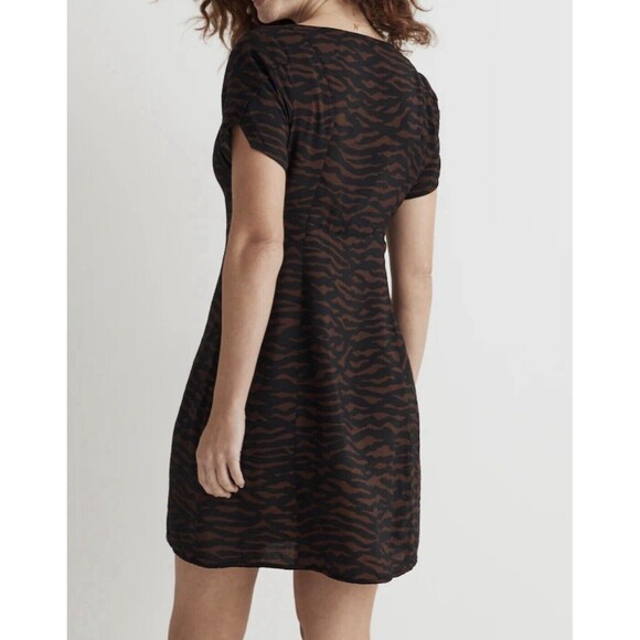 MADEWELL V-Neck Mini Dress Abstract Animal Print True Black SIZE‎ 00 NWT - Picture 2 of 11